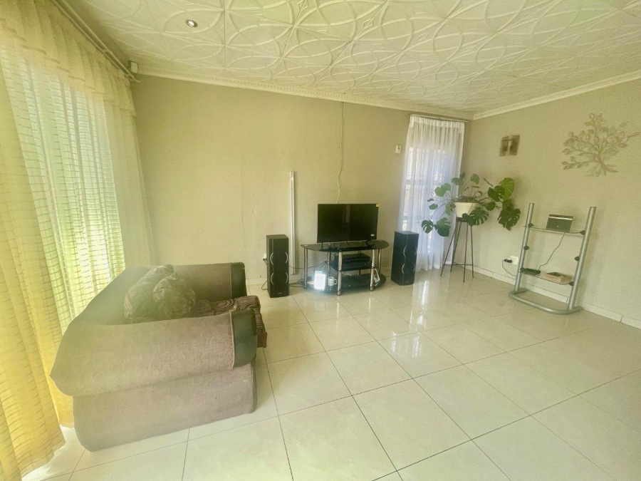 3 Bedroom Property for Sale in Esther Park Gauteng