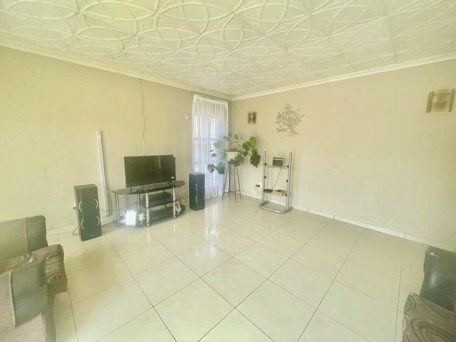 3 Bedroom Property for Sale in Esther Park Gauteng