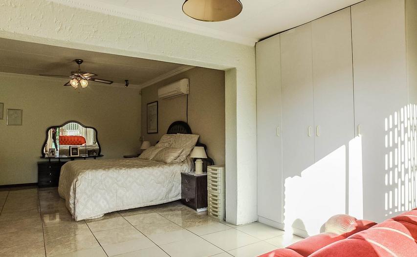 To Let 4 Bedroom Property for Rent in Glen Marais Gauteng