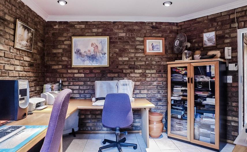 To Let 4 Bedroom Property for Rent in Glen Marais Gauteng