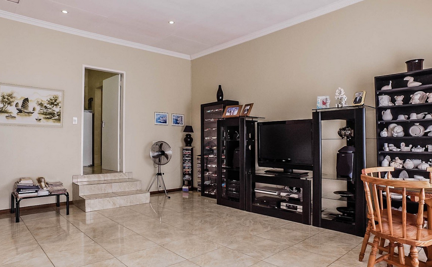 To Let 4 Bedroom Property for Rent in Glen Marais Gauteng