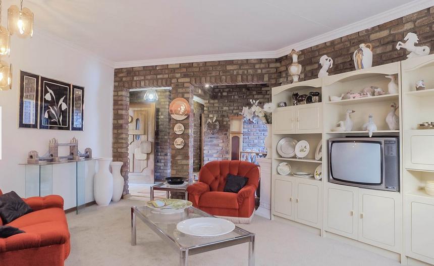 To Let 4 Bedroom Property for Rent in Glen Marais Gauteng