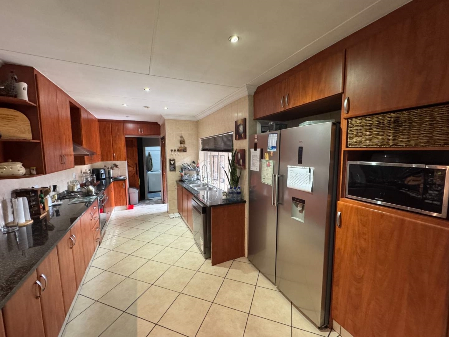 3 Bedroom Property for Sale in Verwoerdpark Gauteng