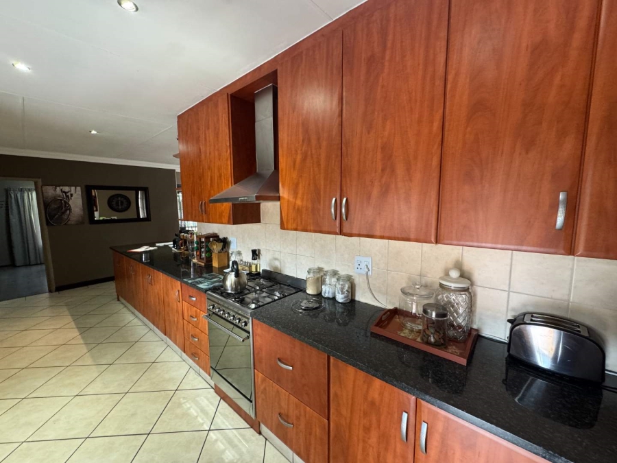 3 Bedroom Property for Sale in Verwoerdpark Gauteng