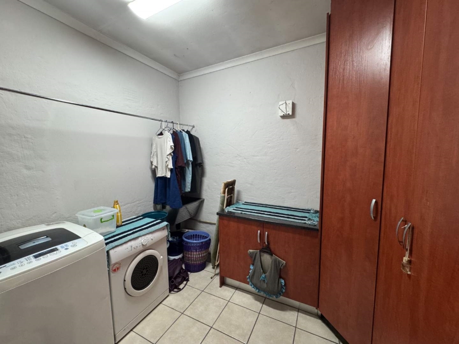 3 Bedroom Property for Sale in Verwoerdpark Gauteng