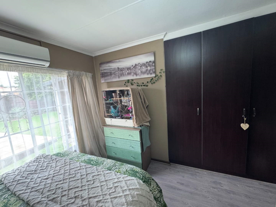 3 Bedroom Property for Sale in Verwoerdpark Gauteng