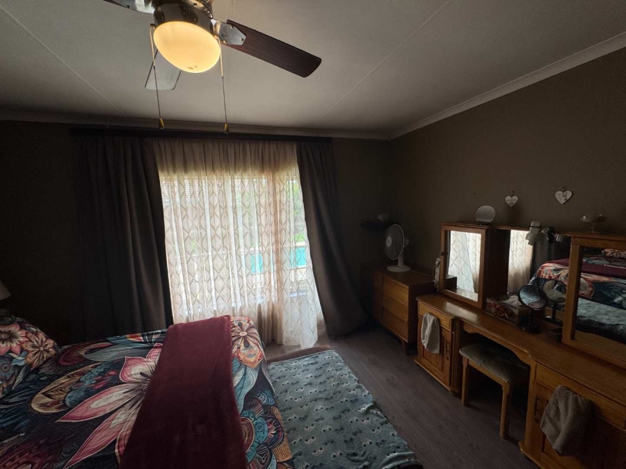 3 Bedroom Property for Sale in Verwoerdpark Gauteng