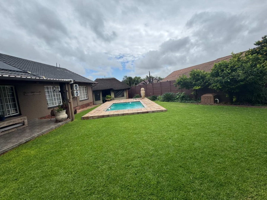 3 Bedroom Property for Sale in Verwoerdpark Gauteng