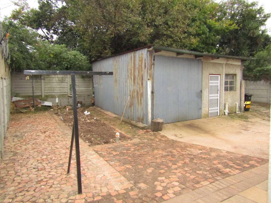 6 Bedroom Property for Sale in Brixton Gauteng