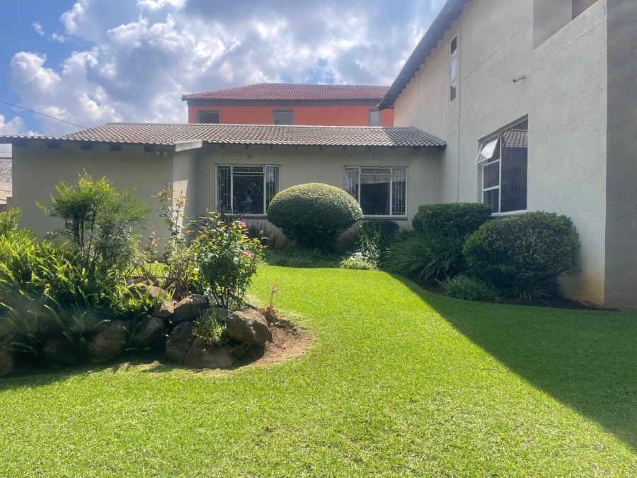 3 Bedroom Property for Sale in Mulbarton Gauteng