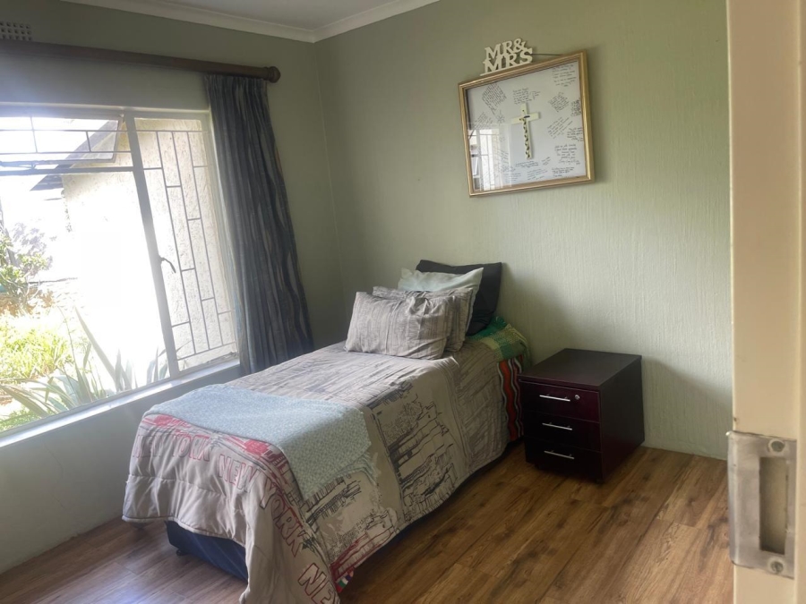 3 Bedroom Property for Sale in Mulbarton Gauteng