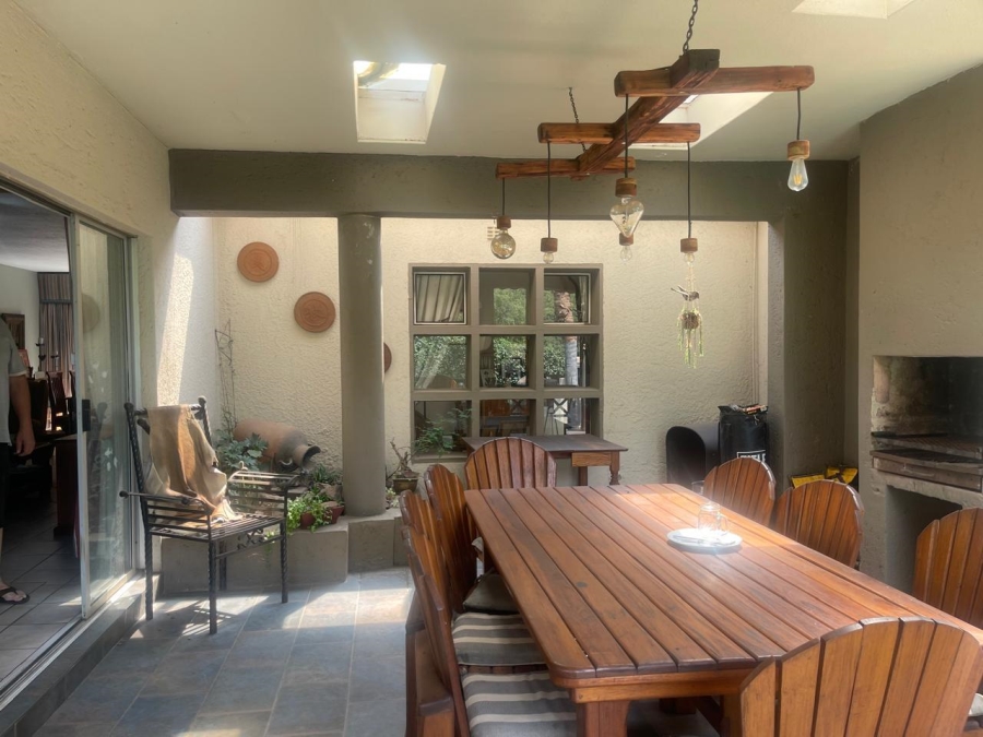 3 Bedroom Property for Sale in Mulbarton Gauteng
