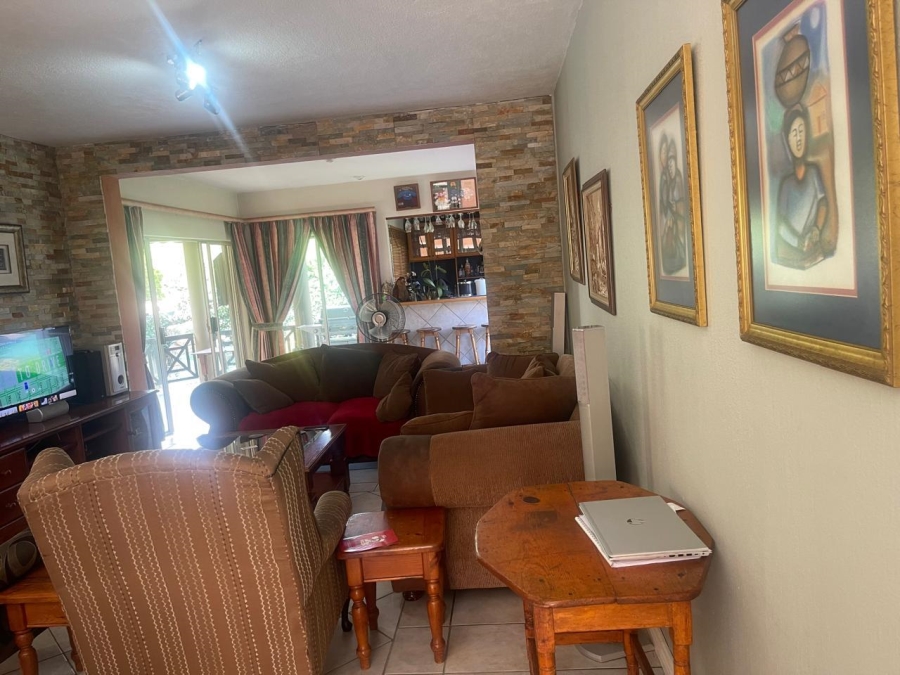 3 Bedroom Property for Sale in Mulbarton Gauteng