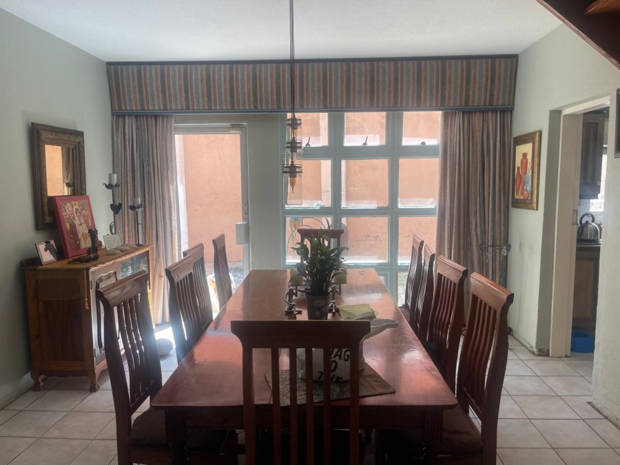 3 Bedroom Property for Sale in Mulbarton Gauteng
