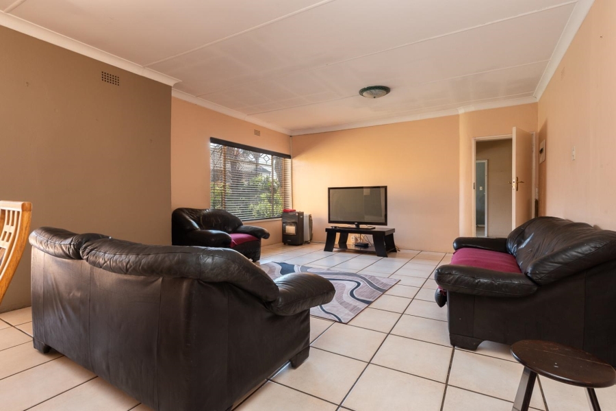 3 Bedroom Property for Sale in Verwoerdpark Gauteng