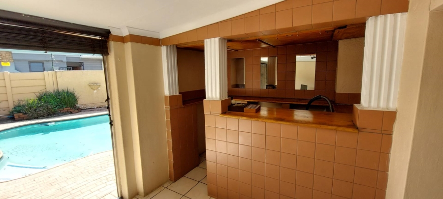 3 Bedroom Property for Sale in Verwoerdpark Gauteng