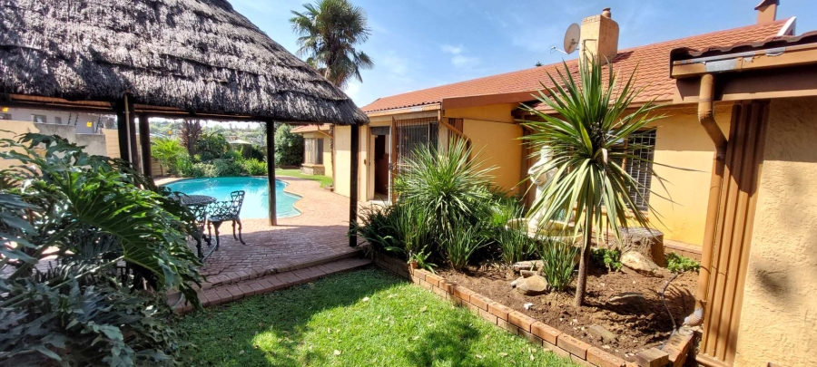 3 Bedroom Property for Sale in Verwoerdpark Gauteng
