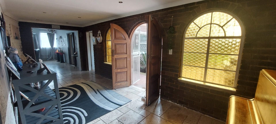 4 Bedroom Property for Sale in Brackenhurst Gauteng