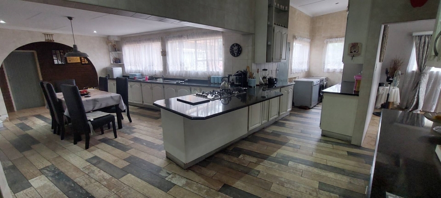 4 Bedroom Property for Sale in Brackenhurst Gauteng