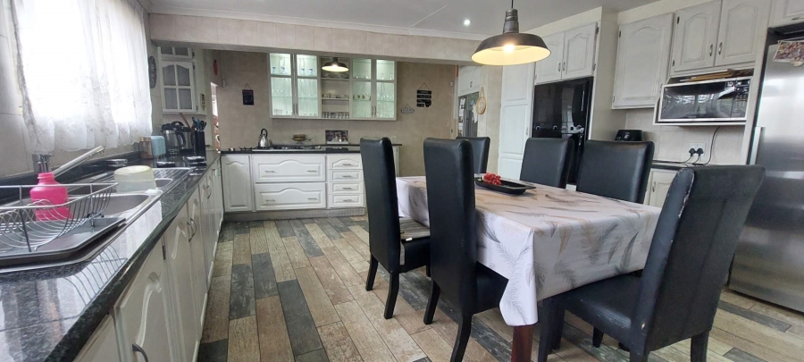 4 Bedroom Property for Sale in Brackenhurst Gauteng