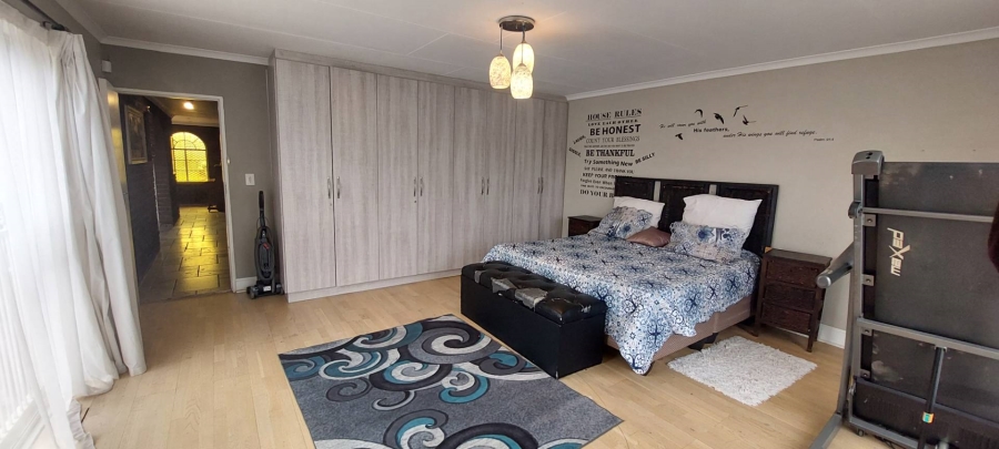 4 Bedroom Property for Sale in Brackenhurst Gauteng