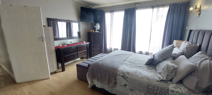4 Bedroom Property for Sale in Brackenhurst Gauteng