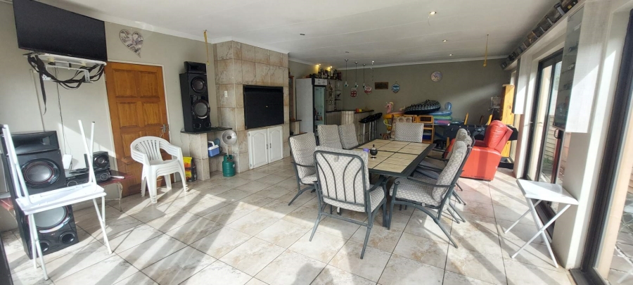 4 Bedroom Property for Sale in Brackenhurst Gauteng
