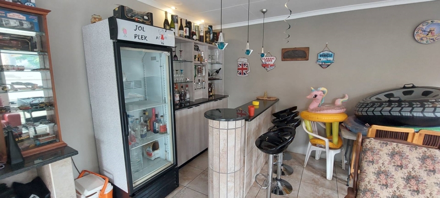 4 Bedroom Property for Sale in Brackenhurst Gauteng