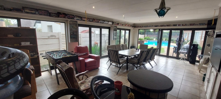 4 Bedroom Property for Sale in Brackenhurst Gauteng