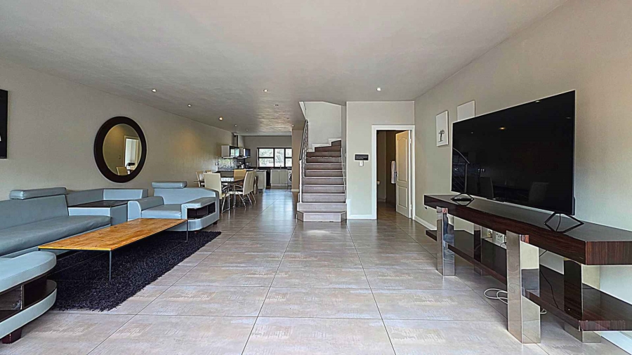 To Let 4 Bedroom Property for Rent in Strathavon Gauteng