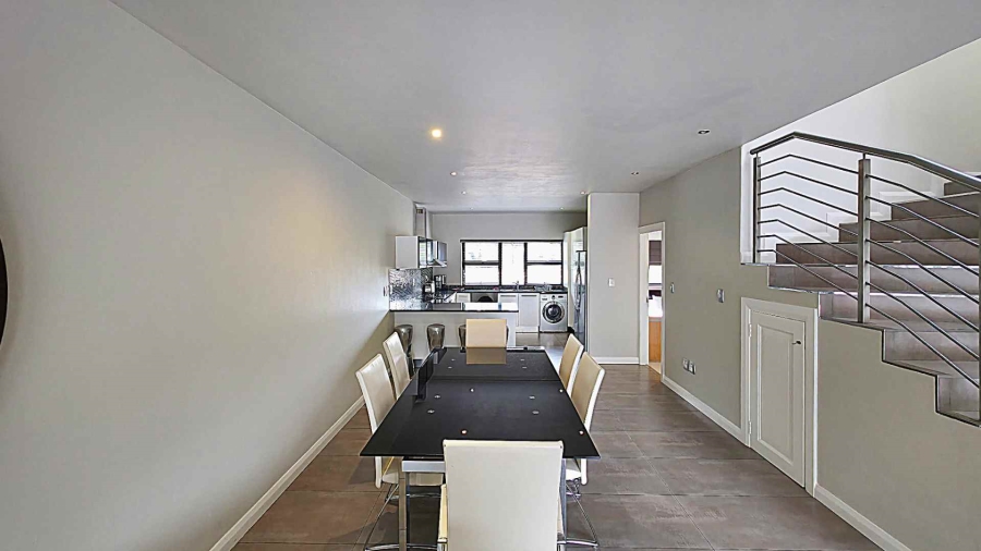 To Let 4 Bedroom Property for Rent in Strathavon Gauteng