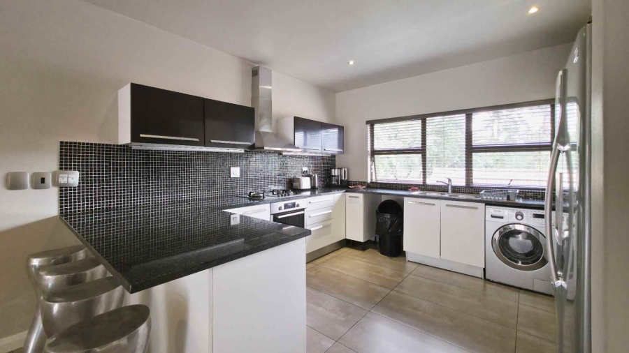 To Let 4 Bedroom Property for Rent in Strathavon Gauteng