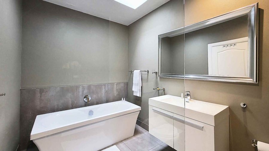 To Let 4 Bedroom Property for Rent in Strathavon Gauteng