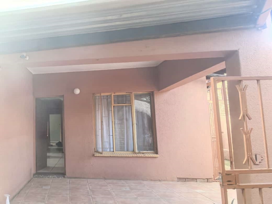 To Let 3 Bedroom Property for Rent in Mabopane Gauteng