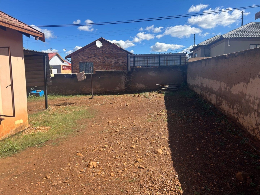 2 Bedroom Property for Sale in Lotus Gardens Gauteng