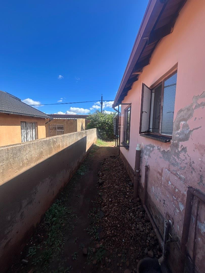 2 Bedroom Property for Sale in Lotus Gardens Gauteng
