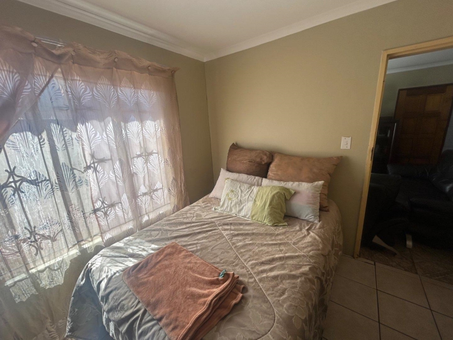 2 Bedroom Property for Sale in Lotus Gardens Gauteng