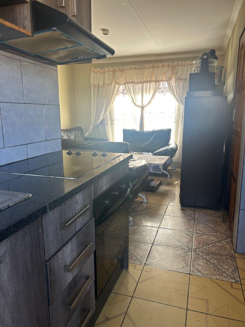 2 Bedroom Property for Sale in Lotus Gardens Gauteng