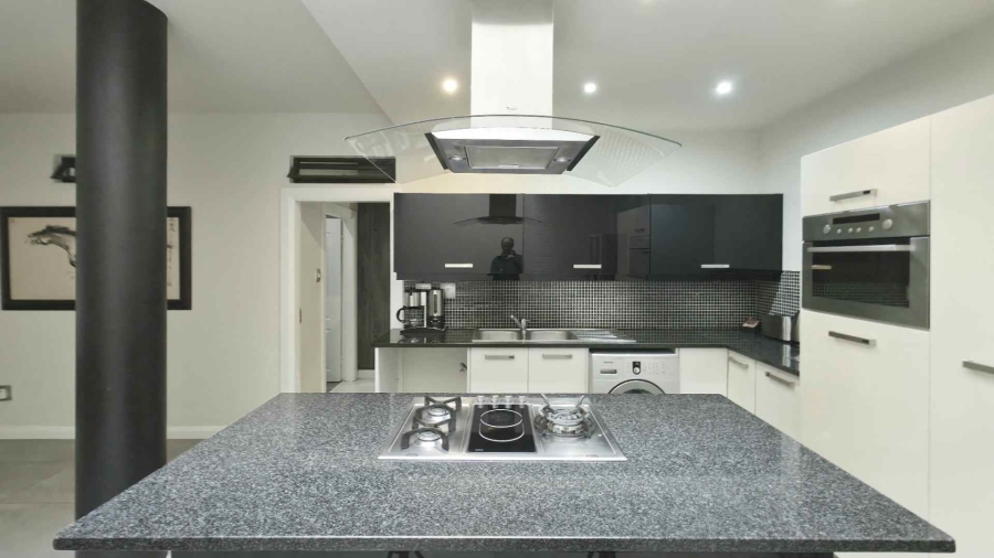 To Let 2 Bedroom Property for Rent in Sandown Gauteng