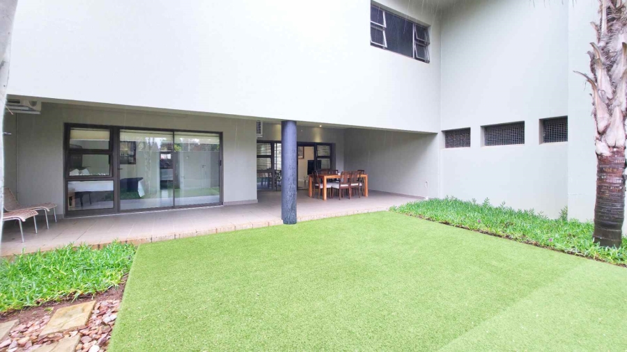 To Let 2 Bedroom Property for Rent in Sandown Gauteng