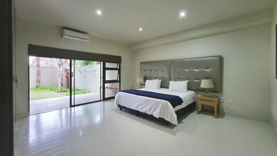To Let 2 Bedroom Property for Rent in Sandown Gauteng