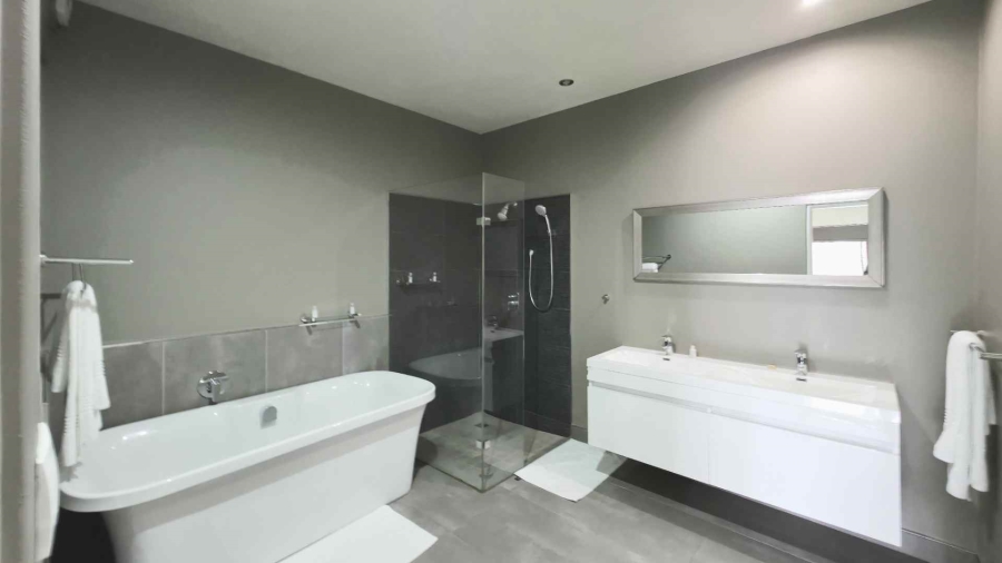 To Let 2 Bedroom Property for Rent in Sandown Gauteng