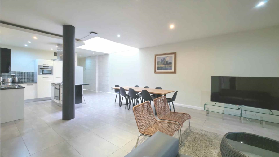 To Let 2 Bedroom Property for Rent in Sandown Gauteng