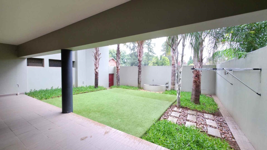 To Let 2 Bedroom Property for Rent in Sandown Gauteng