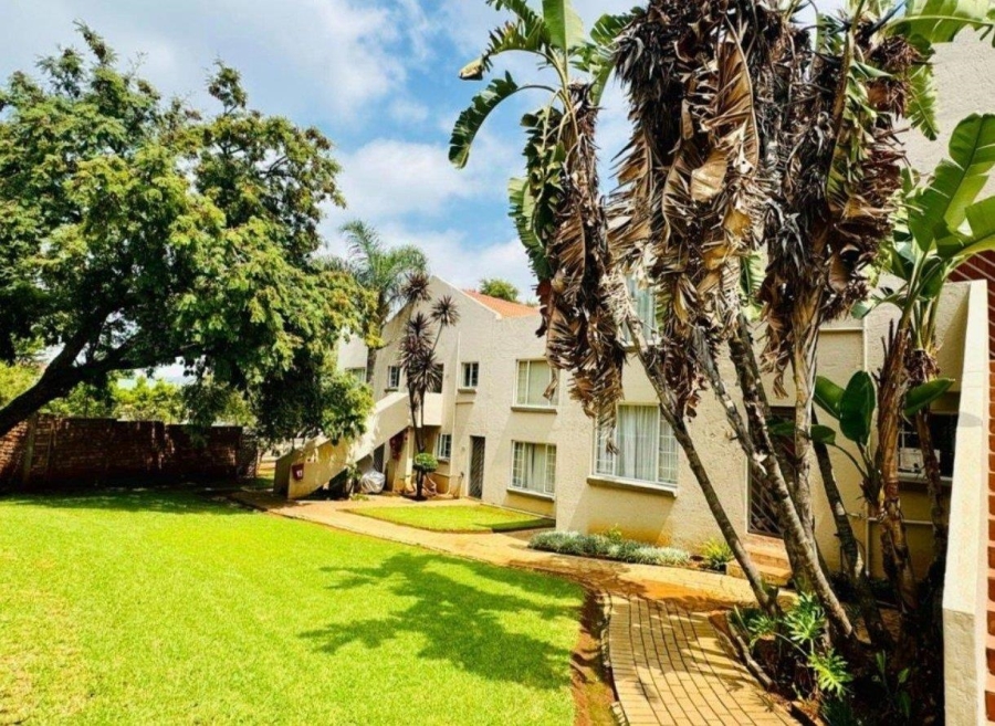 To Let 2 Bedroom Property for Rent in Garsfontein Gauteng