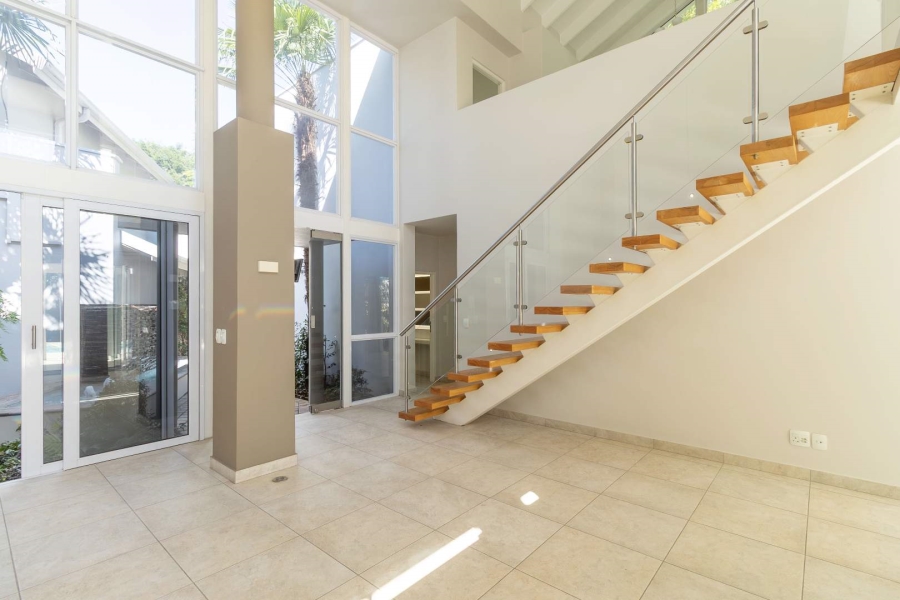 To Let 4 Bedroom Property for Rent in Hurlingham Gauteng