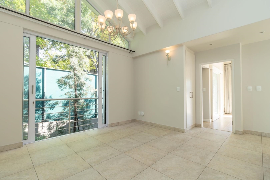 To Let 4 Bedroom Property for Rent in Hurlingham Gauteng