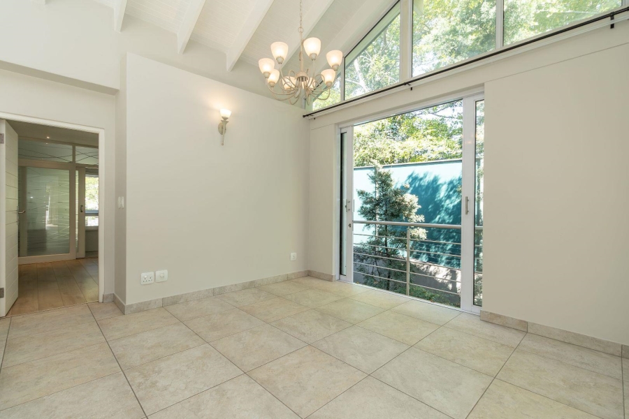 To Let 4 Bedroom Property for Rent in Hurlingham Gauteng
