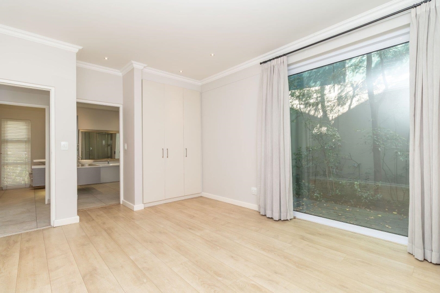 To Let 4 Bedroom Property for Rent in Hurlingham Gauteng