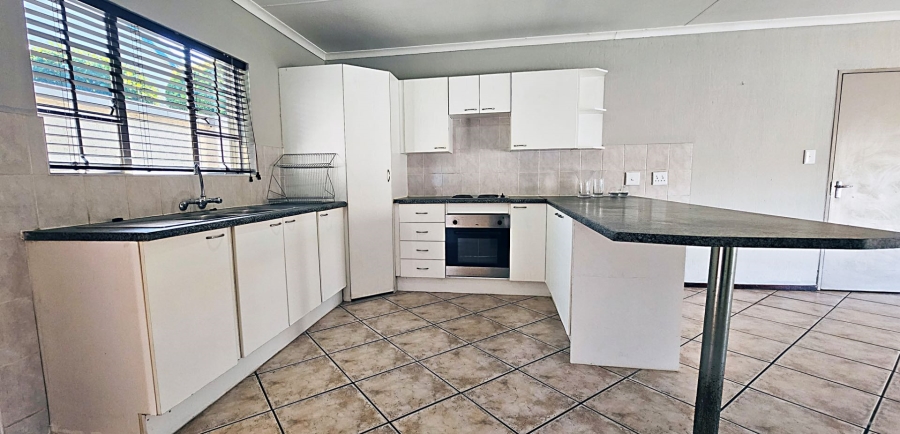 3 Bedroom Property for Sale in Radiokop Gauteng